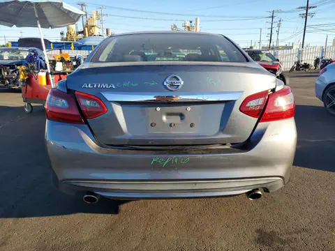 1N4AL3AP2JC206077 — 2018 Nissan Altima, foto 6 de Copart, Parte trasera