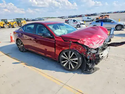 1N4BL4CV2LC184817 — 2020 Nissan Altima, zdjęcie 4 z Copart, Przód