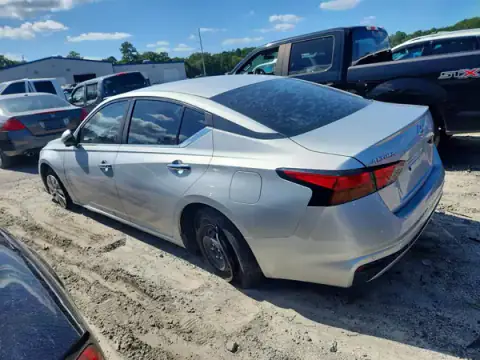 1N4BL4BV6MN398085 — 2021 Nissan Altima, photo 2 from Copart, Rear end