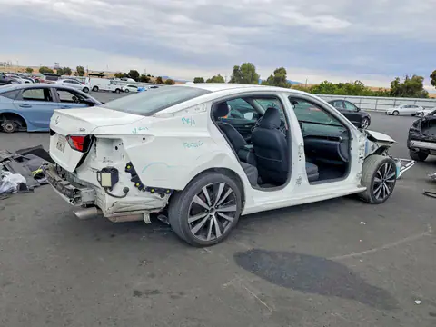 1N4BL4CV5MN418163 — 2021 Nissan Altima, photo 3 from Copart 26.10.2026, Front end
