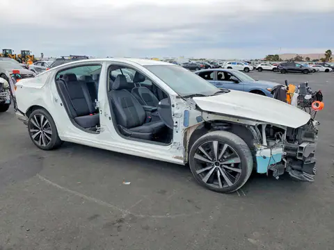 1N4BL4CV5MN418163 — 2021 Nissan Altima, photo 4 from Copart 26.10.2026, Front end