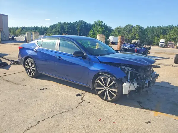 1N4BL4CV6MN382709 — 2021 Nissan Altima, photo 4 from Copart, Front end