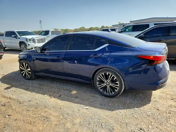 1N4BL4CV5MN382121 — 2021 Nissan Altima, photo 2 from Copart, Front end