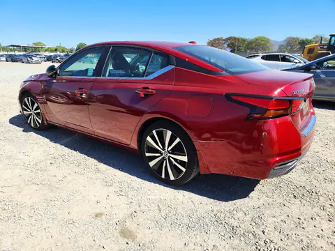 1N4BL4CV6MN340377 — 2021 Nissan Altima, photo 2 from Copart 20.10.2026, Minor dents and scratches
