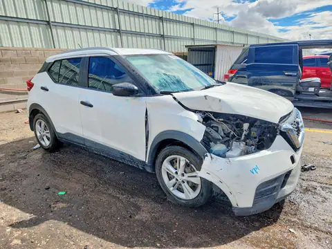 3N1CP5CU0KL543085 — 2019 Nissan Kicks, foto 4 de Copart 22.10.2026, Parte delantera