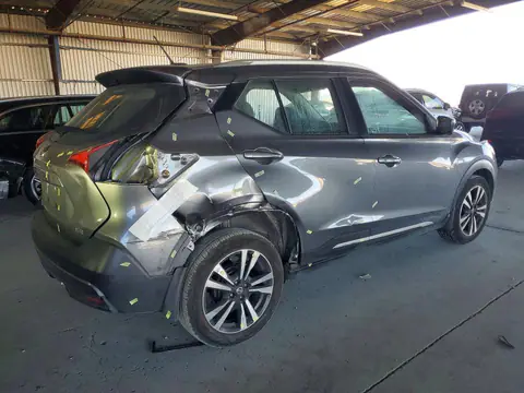 3N1CP5CU8KL494718 — 2019 Nissan Kicks, zdjęcie 3 z Copart 26.10.2026, Bok