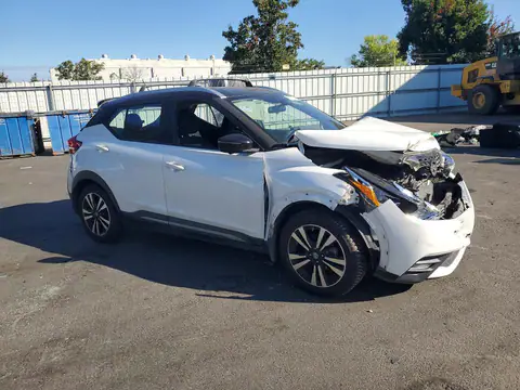 3N1CP5DV1LL493371 — 2020 Nissan Kicks, фото 4 с аукциона Copart 13.10.2026, Передняя часть