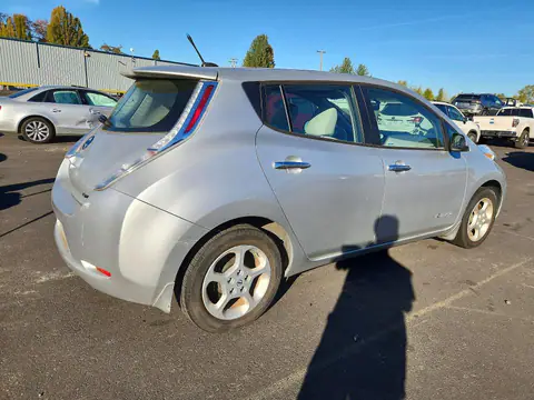 2013 NISSAN LEAF VIN 1N4AZ0CP8DC402782 фото 3