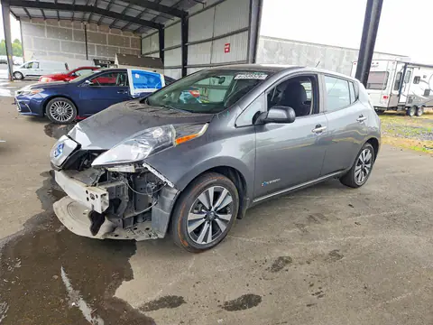 1N4BZ0CPXHC303097 — 2017 Nissan Leaf, Front end (Front End), before-repair photos