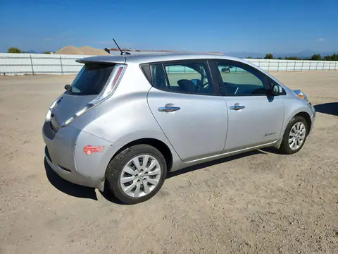 1N4BZ0CP2HC304499 — 2017 Nissan Leaf, foto 3 de Copart 23.10.2026, Parte delantera