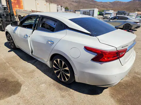 1N4AA6AP6JC387305 — 2018 Nissan Maxima, zdjęcie 2 z Copart 20.10.2026, Zdemontowane części