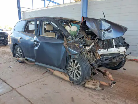 5N1AR2MN3EC722379 — 2014 Nissan Pathfinder, foto 4 de Copart 20.10.2026, Daños en todo el vehículo