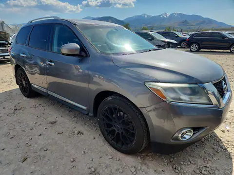 5N1AR2MM7FC676841 — 2015 Nissan Pathfinder, photo 4 from Copart 16.10.2026, Mechanical damage