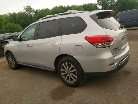 5N1AR2MM5FC667295 — 2015 Nissan Pathfinder, photo 2 from Copart 16.10.2026, Minor dents and scratches