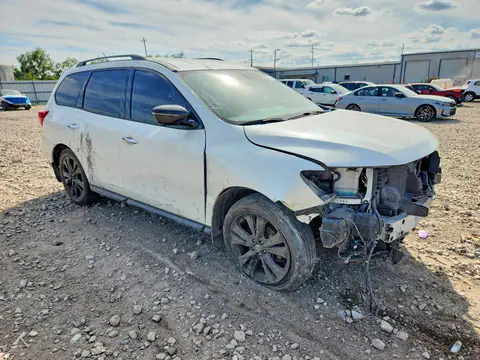 5N1DR2MM7JC627581 — 2018 Nissan Pathfinder, zdjęcie 4 z Copart 21.10.2026, Przód