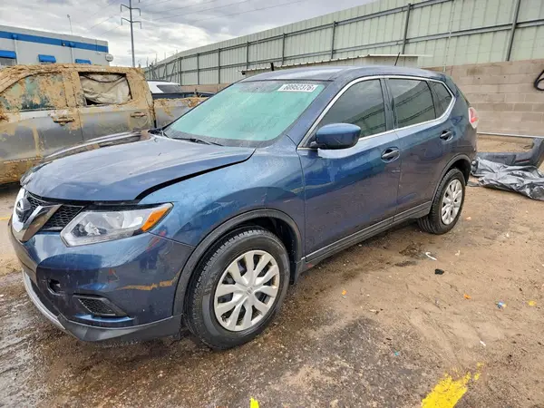KNMAT2MT2GP596497 Nissan Rogue 2016 — daño Parte trasera, foto antes de reparar