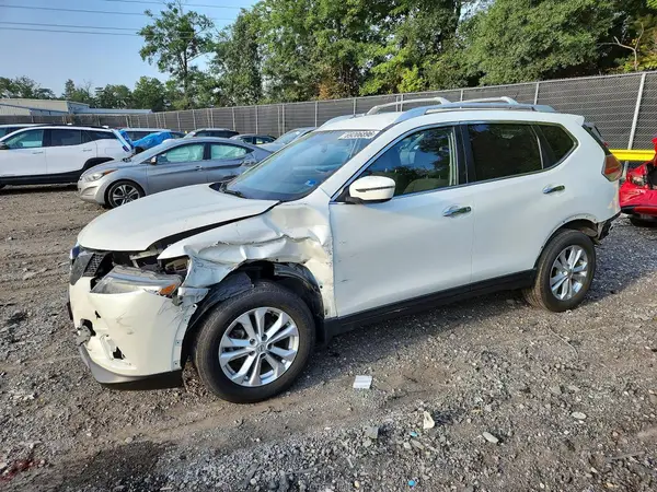 KNMAT2MV5GP692335 Nissan Rogue 2016 — uszkodzenie Tył, zdjęcie przed naprawą