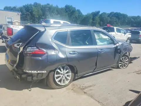 KNMAT2MV7HP605813 — 2017 Nissan Rogue, photo 3 from Copart, Rollover