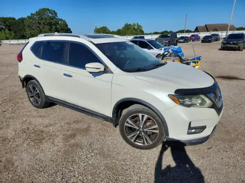 5N1AT2MT4HC753998 — 2017 Nissan Rogue, photo 4 from Copart 08.10.2026, Rear end