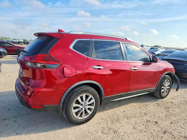 JN8AT2MT7HW398526 — 2017 Nissan Rogue, фото 3 с аукциона Copart 08.10.2026, Передняя часть