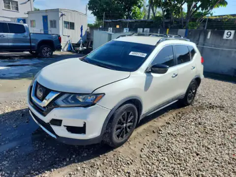 5N1AT2MT4HC896935 — 2017 Nissan Rogue, Front end (Front End), before-repair photos