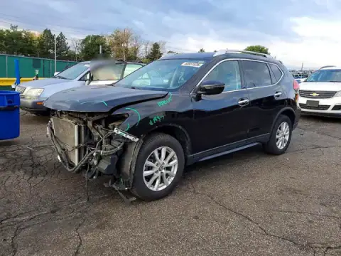 KNMAT2MV8HP554807 — 2017 Nissan Rogue, Parte delantera (Front End), fotos antes de reparar