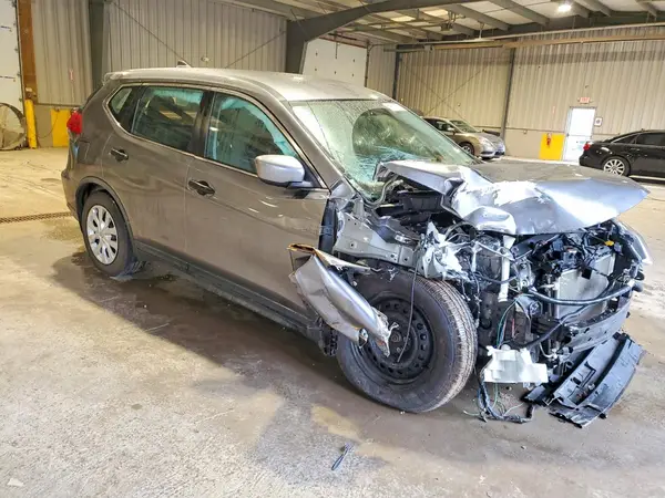 KNMAT2MT8HP614101 — 2017 Nissan Rogue, zdjęcie 4 z Copart 07.10.2026, Przód