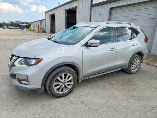JN8AT2MT6HW142829 Nissan Rogue 2017 — повреждение Передняя часть, фото до ремонта