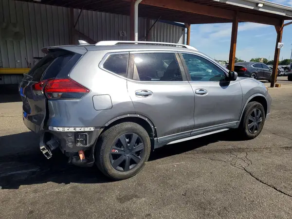 KNMAT2MV1HP553045 — 2017 Nissan Rogue, photo 3 from Copart 13.10.2026, Rear end