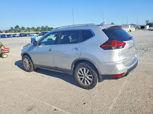 KNMAT2MT5HP565407 — 2017 Nissan Rogue, zdjęcie 2 z Copart, Przód
