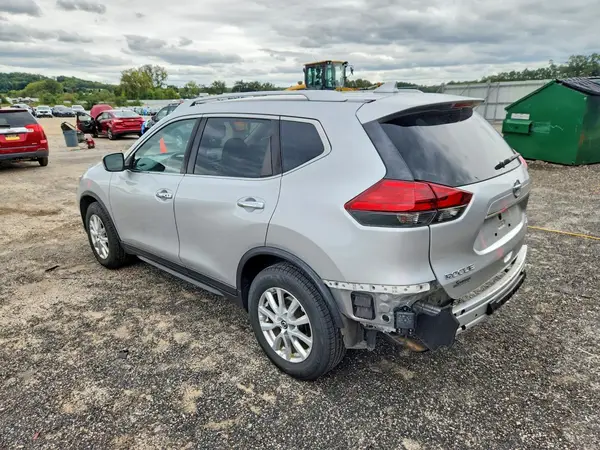 KNMAT2MV9HP505096 — 2017 Nissan Rogue, photo 2 from Copart 29.09.2026, Rear end