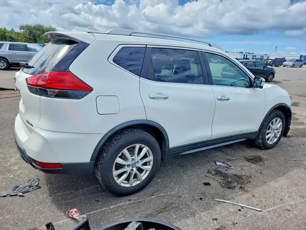 KNMAT2MV7HP532068 — 2017 Nissan Rogue, фото 3 с аукциона Copart 14.10.2026, Передняя часть