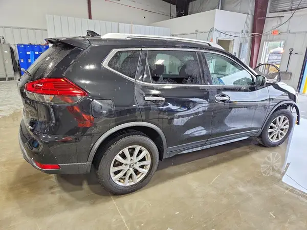 KNMAT2MV3HP553855 — 2017 Nissan Rogue, foto 3 de Copart, Parte delantera