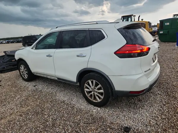 KNMAT2MT8HP599566 — 2017 Nissan Rogue, zdjęcie 2 z Copart 07.10.2026, Przód