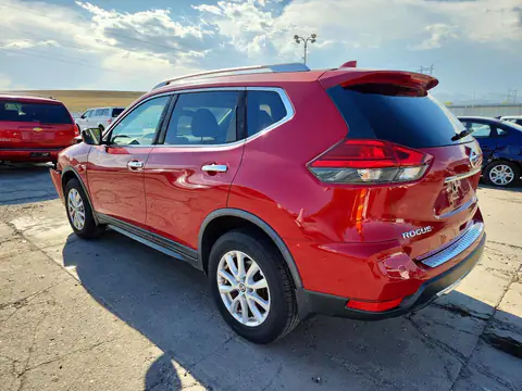 JN8AT2MVXHW267723 — 2017 Nissan Rogue, zdjęcie 2 z Copart 28.10.2026, Grad