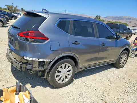 KNMAT2MT2JP575981 — 2018 Nissan Rogue, zdjęcie 3 z Copart 22.10.2026, Tył