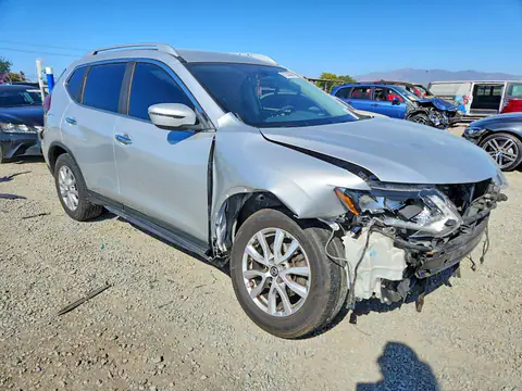 KNMAT2MT7JP510639 — 2018 Nissan Rogue, foto 4 de Copart 20.10.2026, Parte delantera