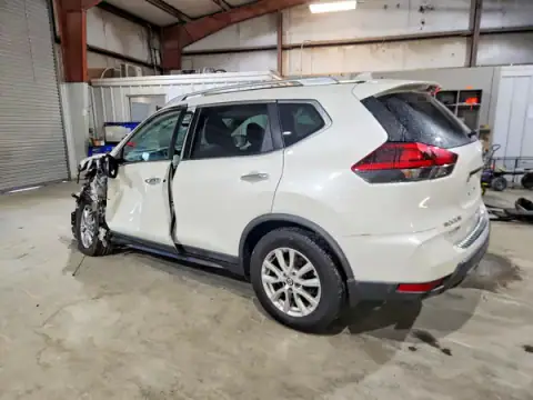 KNMAT2MV5JP547402 — 2018 Nissan Rogue, foto 2 de Copart 22.10.2026, Parte delantera
