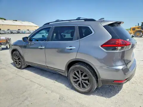 5N1AT2MTXJC784162 — 2018 Nissan Rogue, foto 2 de Copart 03.10.2026, Lateral