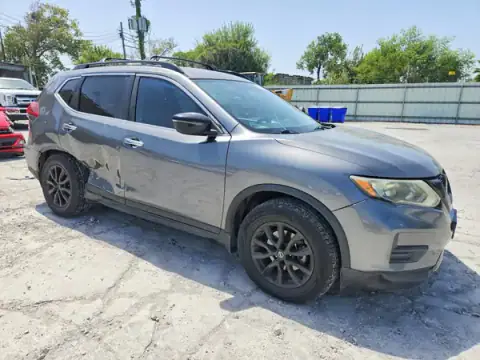 5N1AT2MTXJC784162 — 2018 Nissan Rogue, foto 4 de Copart 03.10.2026, Lateral