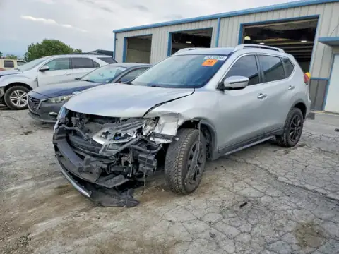 KNMAT2MT5JP589342 — 2018 Nissan Rogue, ПЕРЕДНЯЯ ЧАСТЬ (Front End), фото до ремонта