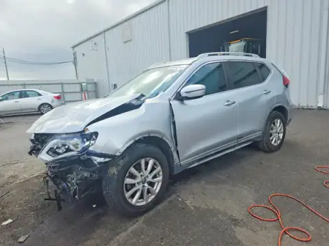 KNMAT2MT2JP592523 — 2018 Nissan Rogue, Parte delantera (Front End), fotos antes de reparar