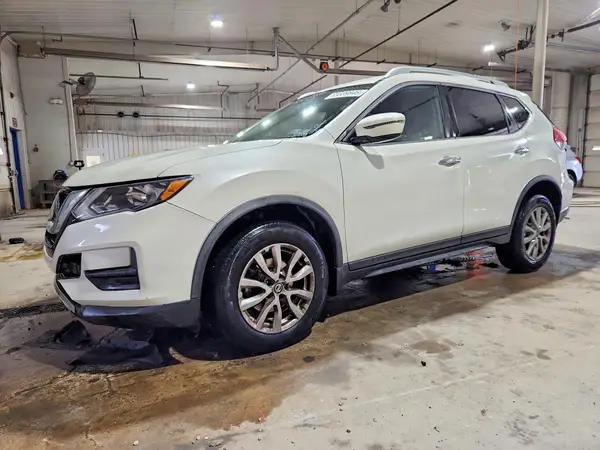 KNMAT2MV7JP596813 Nissan Rogue 2018 — დაზიანება წინა ნაწილი, ფოტო შეკეთებამდე
