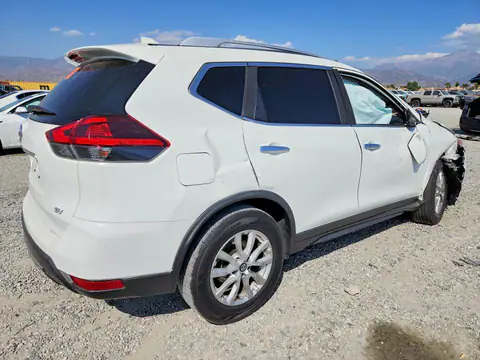 KNMAT2MT3JP538373 — 2018 Nissan Rogue, photo 3 from Copart 21.10.2026, Rollover