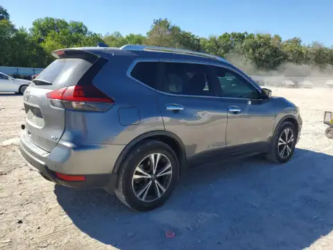 JN8AT2MT7KW505100 — 2019 Nissan Rogue, foto 3 de Copart 20.10.2026, Parte trasera