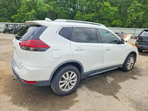 KNMAT2MT6LP525555 — 2020 Nissan Rogue, zdjęcie 3 z Copart 01.10.2026, Pożar silnika