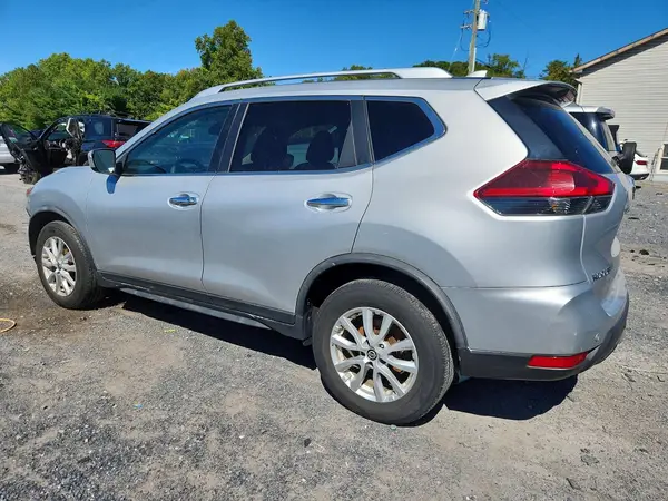KNMAT2MT8LP500530 — 2020 Nissan Rogue, zdjęcie 2 z Copart 08.10.2026, Przód