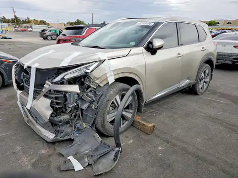 JN8AT3CA7MW026068 — 2021 Nissan Rogue, Передня частина (Front End), фото до ремонту