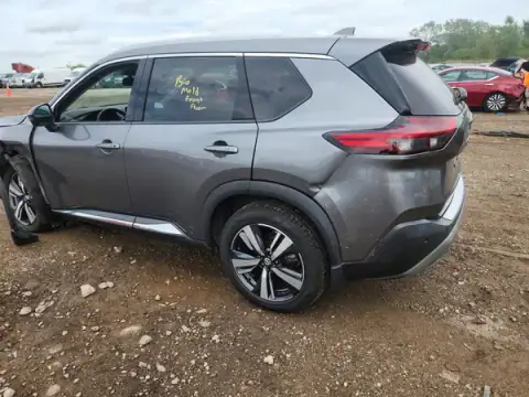 5N1AT3CB6MC723426 — 2021 Nissan Rogue, foto 2 de Copart 23.10.2026, Parte delantera