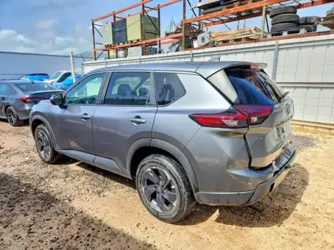 5N1BT3BA0SC814993 — 2025 Nissan Rogue, zdjęcie 2 z Copart 22.09.2026, Tył